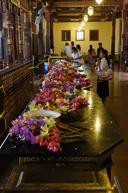 Kandy-Temple de la dent-043